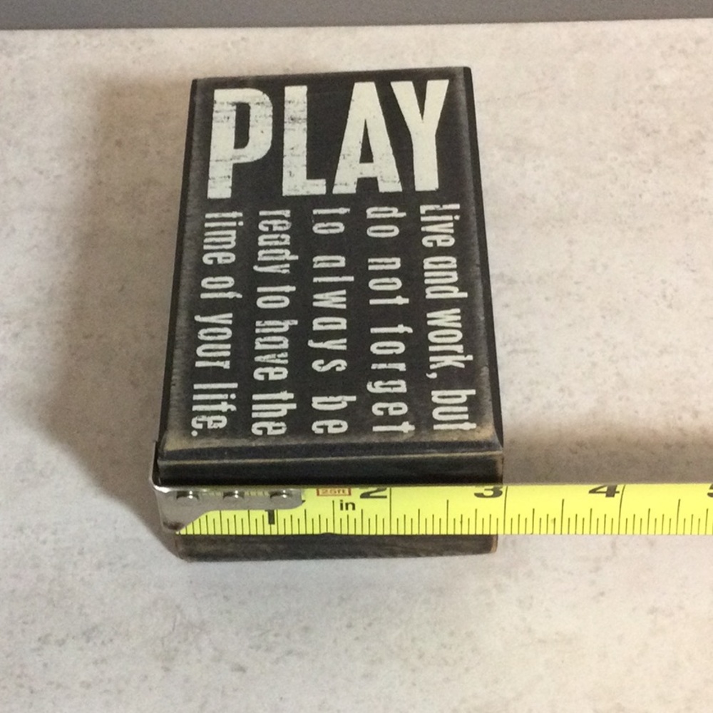 Play and Live Life wooden wall art sign - Picture 7 of 9
